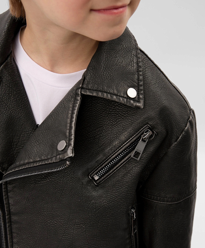 Куртка-косуха для мальчика из потертой экокожи