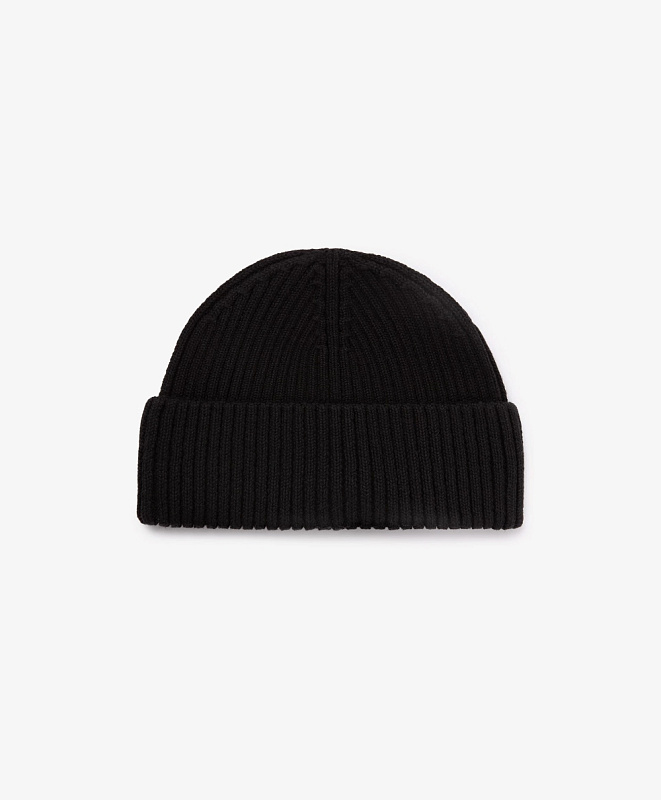 Шапка для мальчика черная вязаная