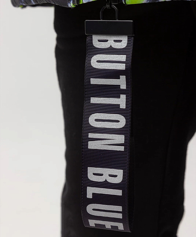 Куртка демисезонная с эффектным принтом для мальчика