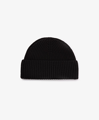 Шапка для мальчика черная вязаная