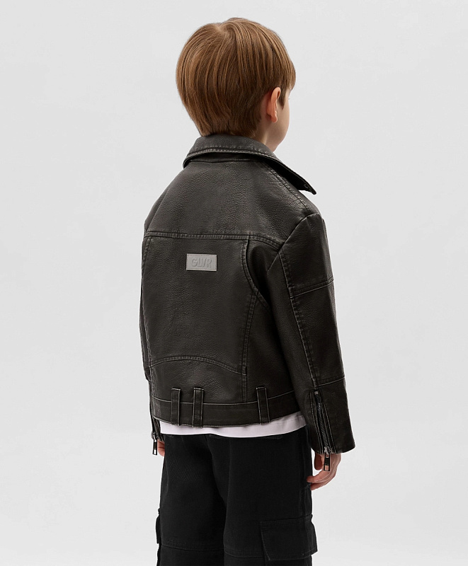 Куртка-косуха для мальчика из потертой экокожи