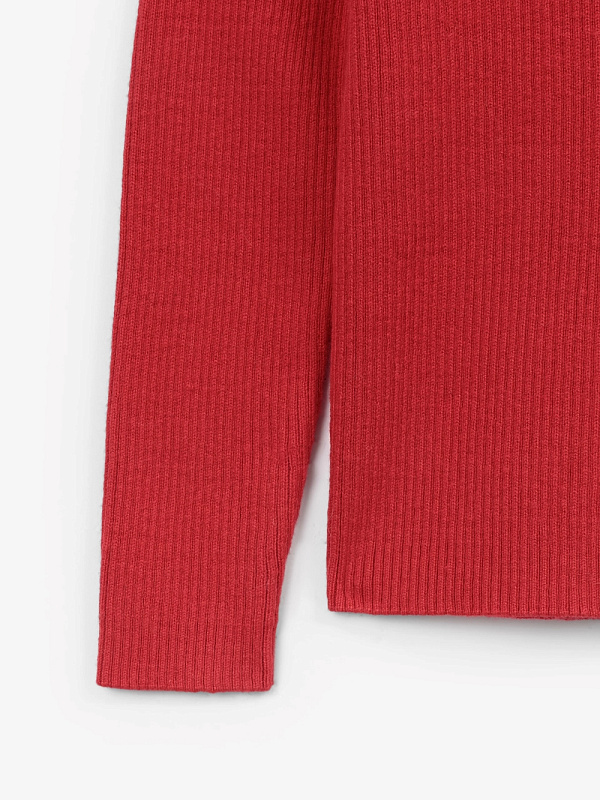 Водолазка для девочки вязаная красная