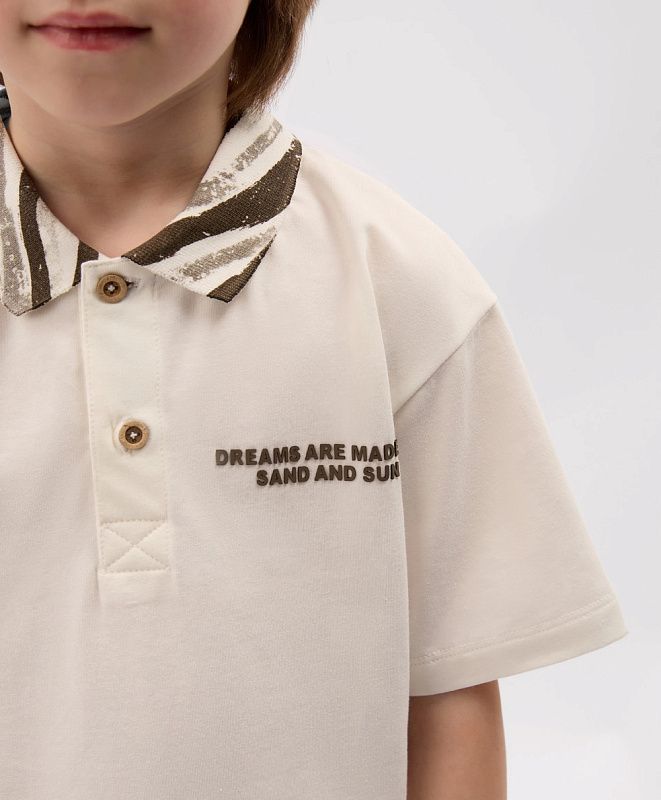 Поло для мальчика с коротким рукавом с принтом на воротнике белое