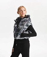 Жилет для девочки стёганый на искусственном пуху