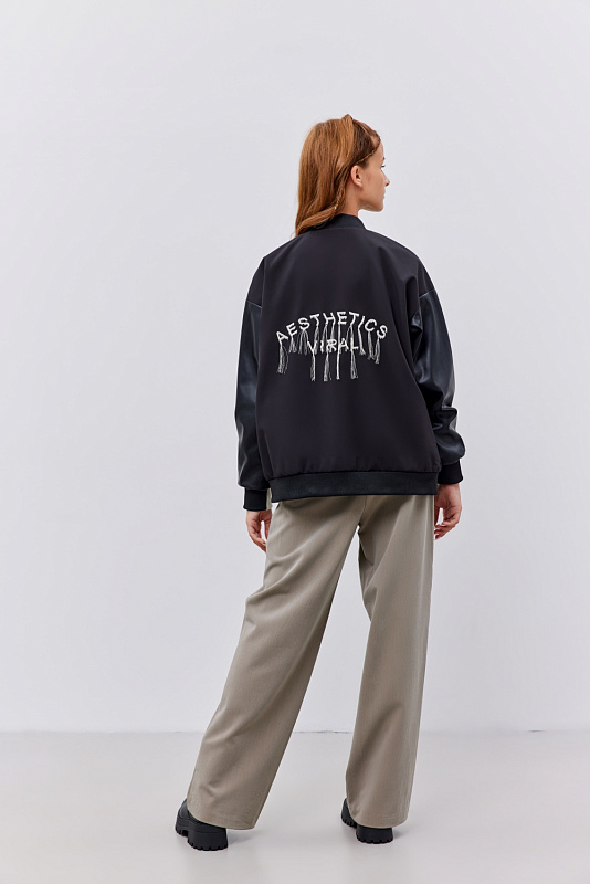 Ветровка для девочки